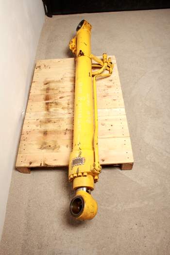 salg af Hydraulische Zylinder New Holland E215 B