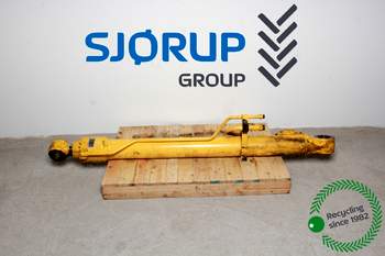 New Holland E215 B Hydraulic Cylinder New Holland E215 B Hydraulic Cylinder