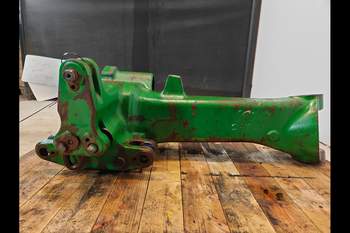 salg af John Deere 6820 LEFT Front axle house