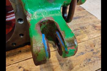 salg af John Deere 6820 LEFT Front axle house