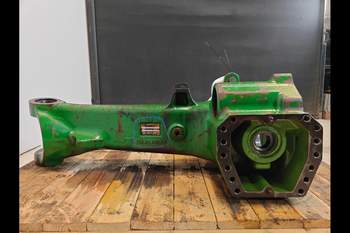 salg af John Deere 6820 LEFT Front axle house