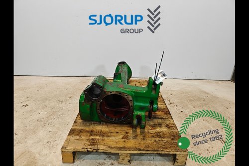 salg af John Deere 6820 LEFT Front axle house