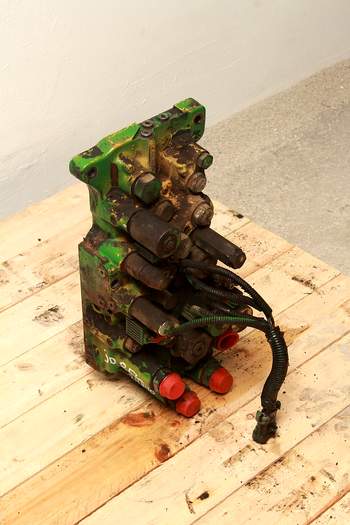 salg af Abfederungsventil John Deere 8530