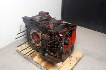 salg af Hinterachsen Massey Ferguson 8250