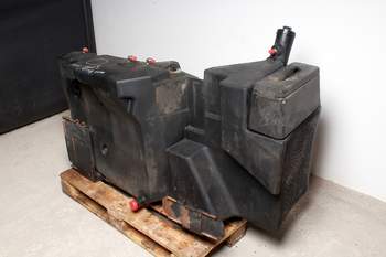 salg af Kraftstofftank Deutz-Fahr Agrotron TTV630