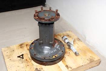 salg af Achstrichter New Holland 8560 RECHT