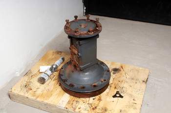 salg af Achstrichter New Holland 8560 RECHT
