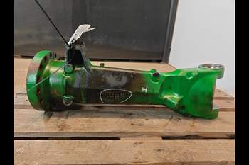 salg af Vorderachsgehäuse John Deere 6820 RECHT