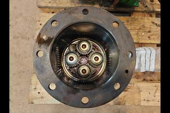 salg af Endandtrieb Vorderachse John Deere 6820 RECHT