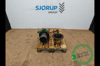 salg af John Deere 6820 RIGHT Front axle final drive