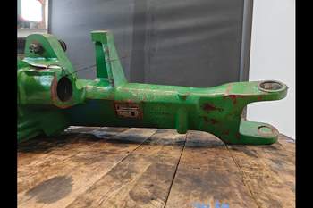 salg af John Deere 3050 RIGHT Front axle house