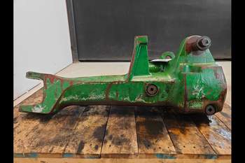 salg af John Deere 3050 RIGHT Front axle house