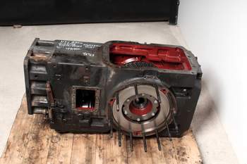 salg af Hinterachsen New Holland 8360