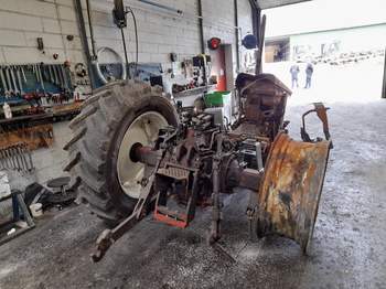 salg af Fiat F100 traktor