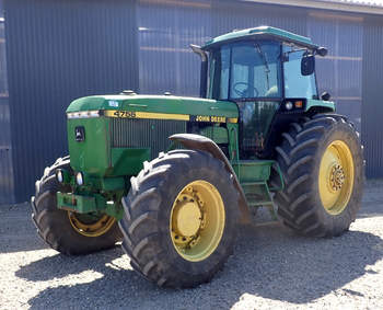 salg af John Deere 4755 traktor