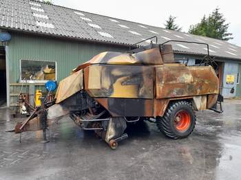 salg af New Holland BB960 A Baler