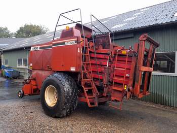 salg af Hesston 4900 Baler