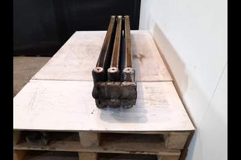 salg af Ölkühler Komatsu PW148-8