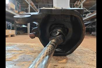 salg af Endandtrieb Vorderachse Case 4230 LINKS