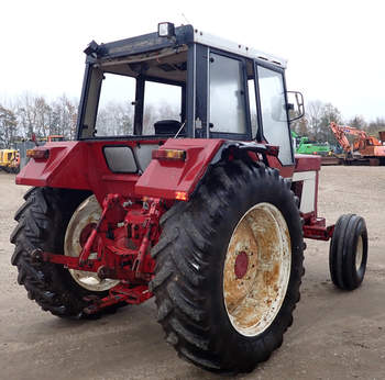 salg af Case 1055 traktor