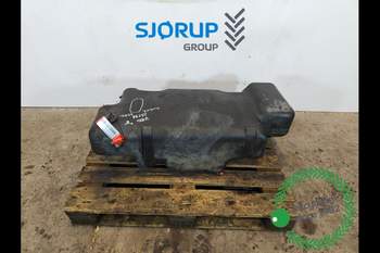 New Holland 7840 Fuel tank New Holland 7840 Fuel tank
