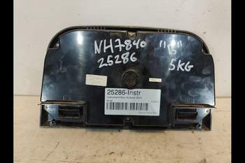 salg af Armaturenbrett New Holland 7840