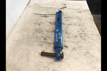 salg af Hubzylinder New Holland 7840 RECHT