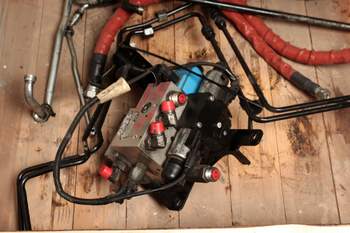 salg af Hydraulikventile Case Maxxum 135