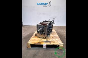 salg af Case Farmall 115A  Rear Transmission
