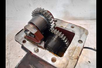 salg af Allrad getriebe Case Farmall 115A