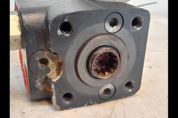 salg af Lenkorbitrol Case Farmall 115A