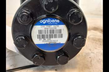 salg af Lenkorbitrol Case Farmall 115A