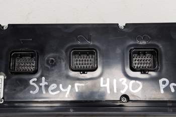 salg af Armaturenbrett Steyr 4130 Profi 