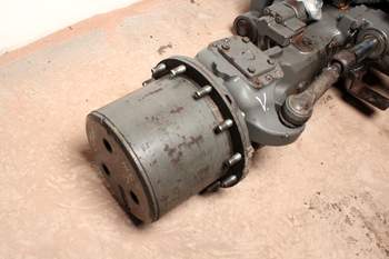 salg af Zerlegte Vorderachsen Valtra S374