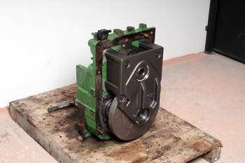 salg af Zapfwellengetriebe John Deere 7710