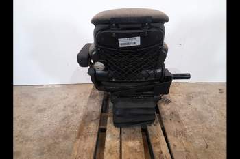 salg af Sitze Claas Xerion 3800