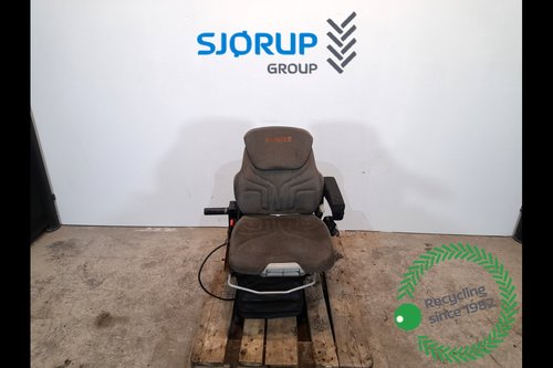 salg af Sitze Claas Xerion 3800