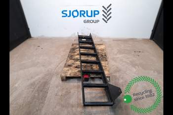 New Holland BB980 Ladders New Holland BB980 Ladders