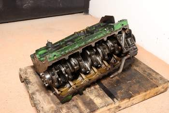 salg af Shortblock John Deere 6215R