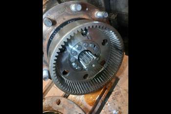 salg af Endandtrieb Vorderachse Massey Ferguson 6716S RECHT