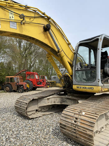 salg af Bagger New Holland E265 B