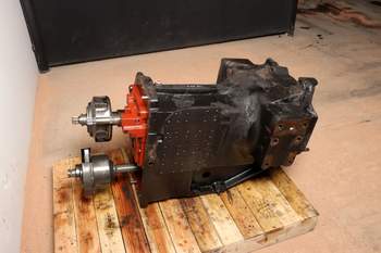 salg af Getriebe Deutz-Fahr Agrotron 135