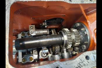 salg af Hinterachsen Massey Ferguson 4225