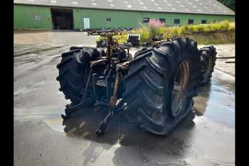 salg af New Holland TM190 traktor