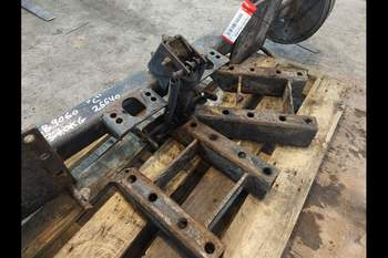 salg af Hinterachswellen New Holland BB9060