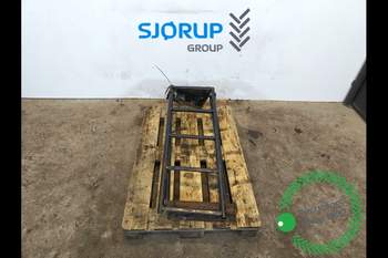 New Holland BB9060 Ladders New Holland BB9060 Ladders