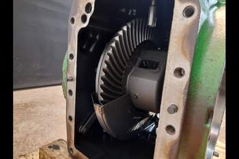 salg af Hinterachsen John Deere 8220