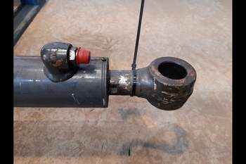 salg af Hydraulische Zylinder New Holland LB115