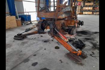 salg af zerlegte Baggerlader Fiat-Hitachi FB200 