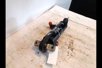 salg af Hydraulische zylinder New Holland T8.410